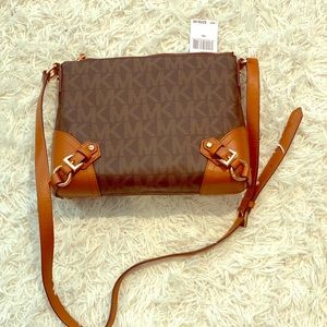 BRAND NEW Michael Kors Messenger Bag Purse